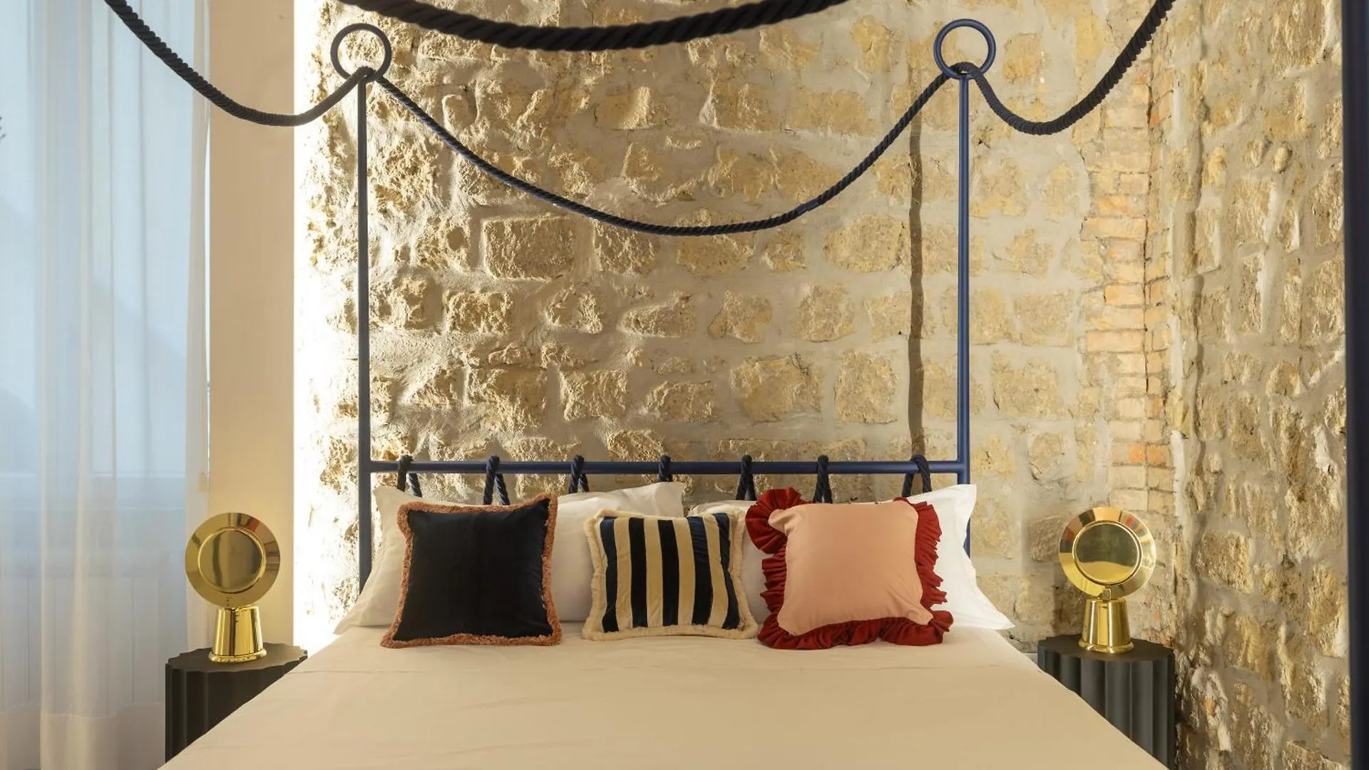 Apartment Montecalvario 34 By Napoliapartments Italy
