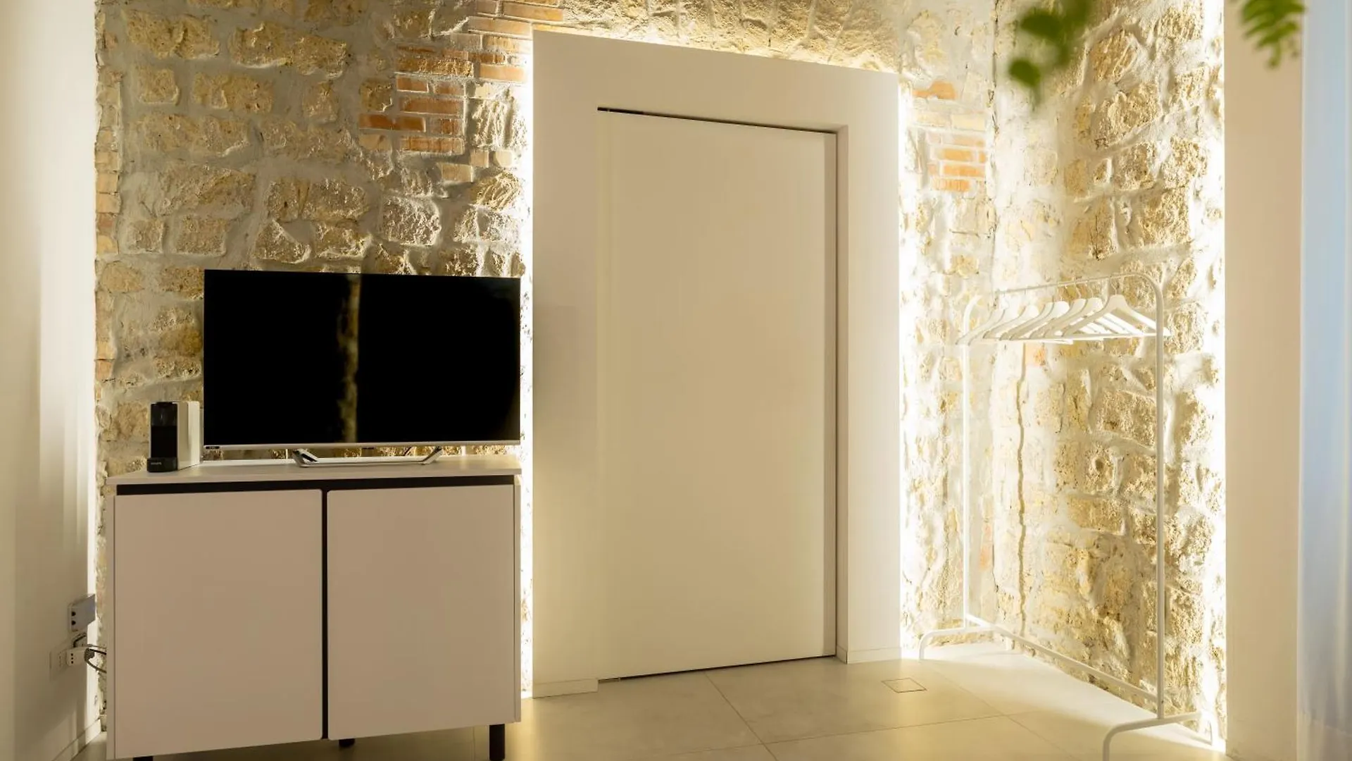 Apartment Montecalvario 34 By Napoliapartments